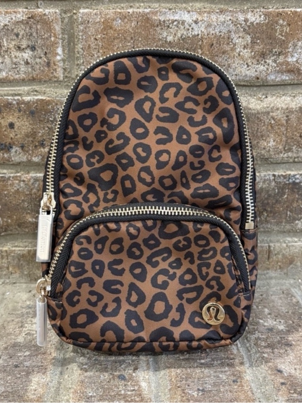 NWT Lululemon Everywhere Sling Bag Small In Leopardo Shift Midi Desert Khaki